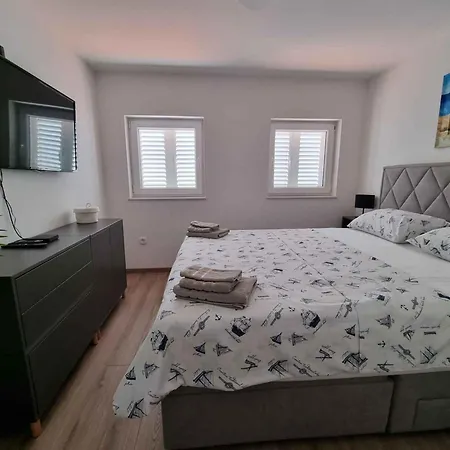 Vakantiehuis In 54602 Jadranovo